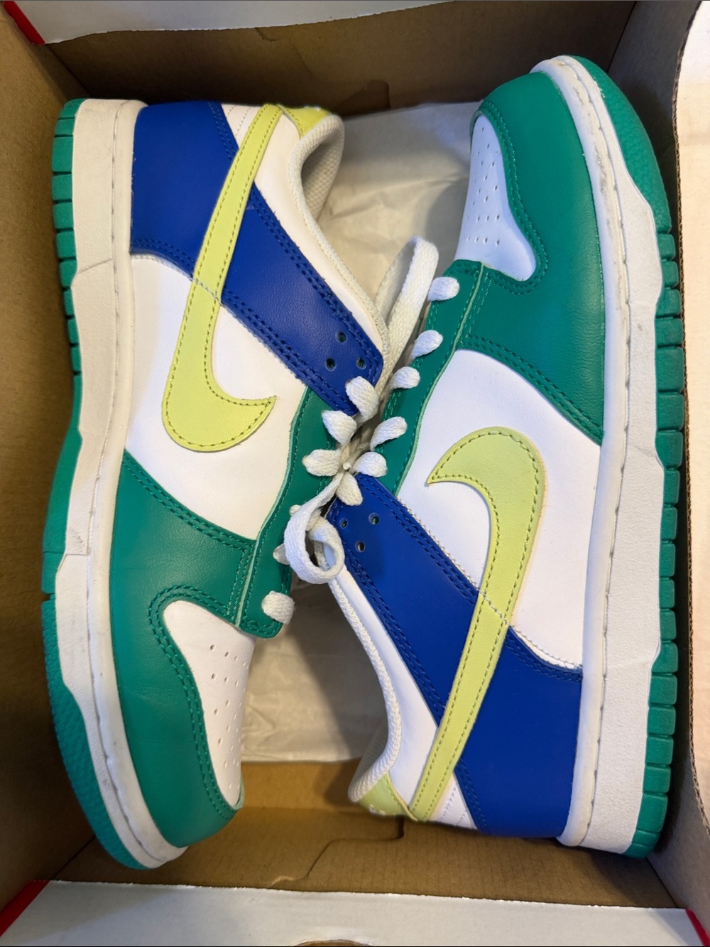 Kids Nike dunks Green Blue White Sneakers with Lime Swoosh size 6.5